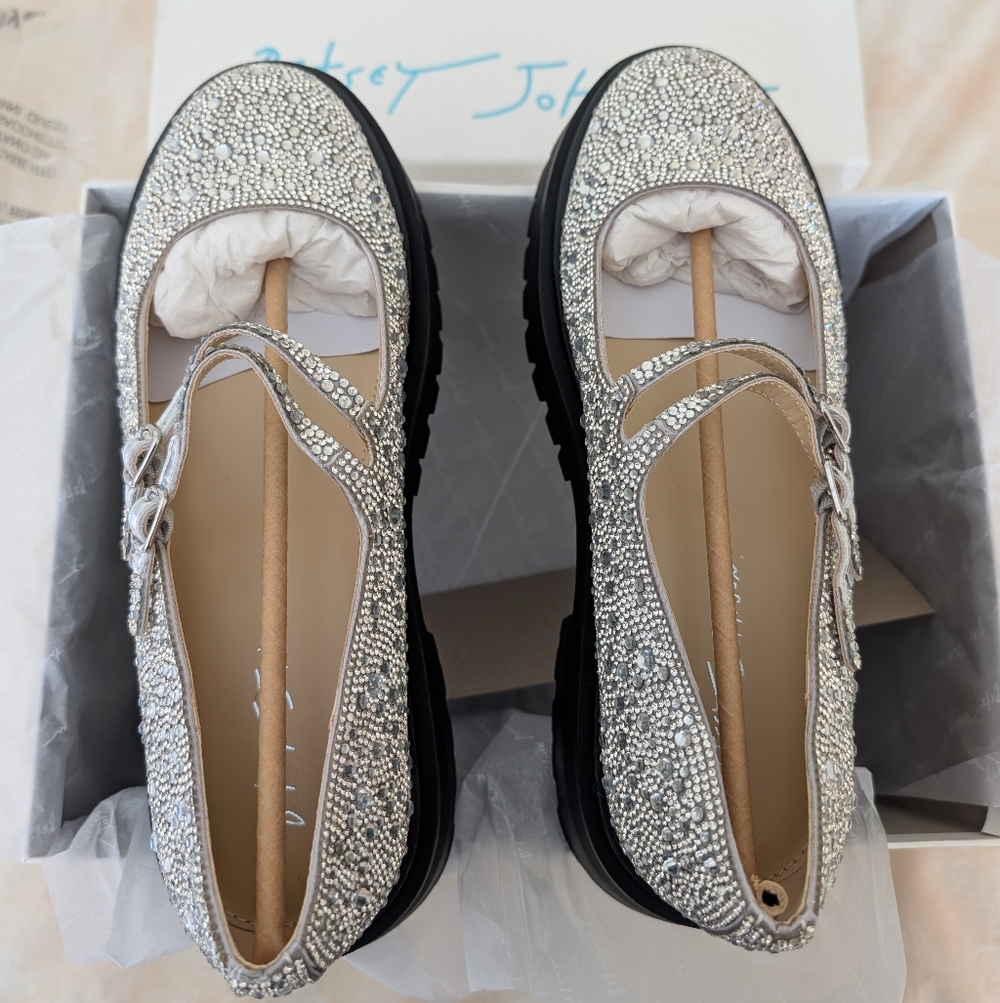 NIB Betsey Johnson Rico Studded Silver Mary-Jane Platform Shoes